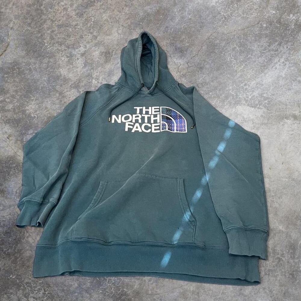 The north face hoodie size